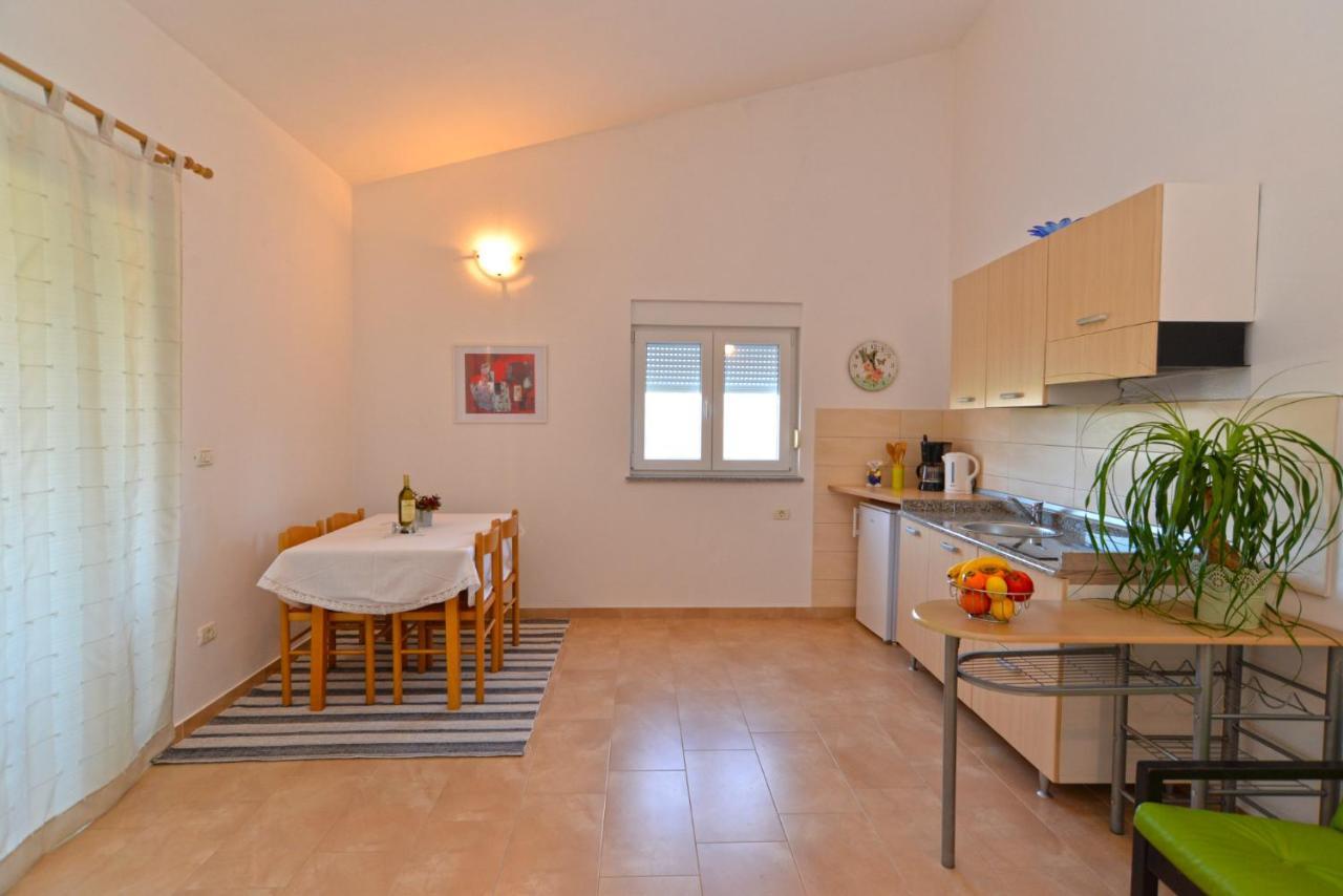Apartments Bernarda 1773 بنجول المظهر الخارجي الصورة
